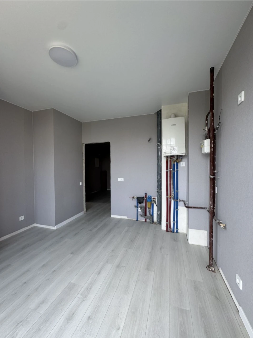 OWNER! CERTIFICATES OF RESIDENCE! Selling a rational 3-room apartment