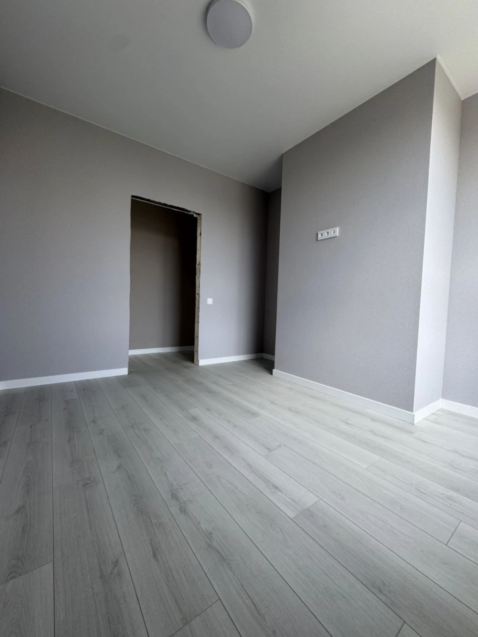 OWNER! CERTIFICATES OF RESIDENCE! Selling a rational 3-room apartment