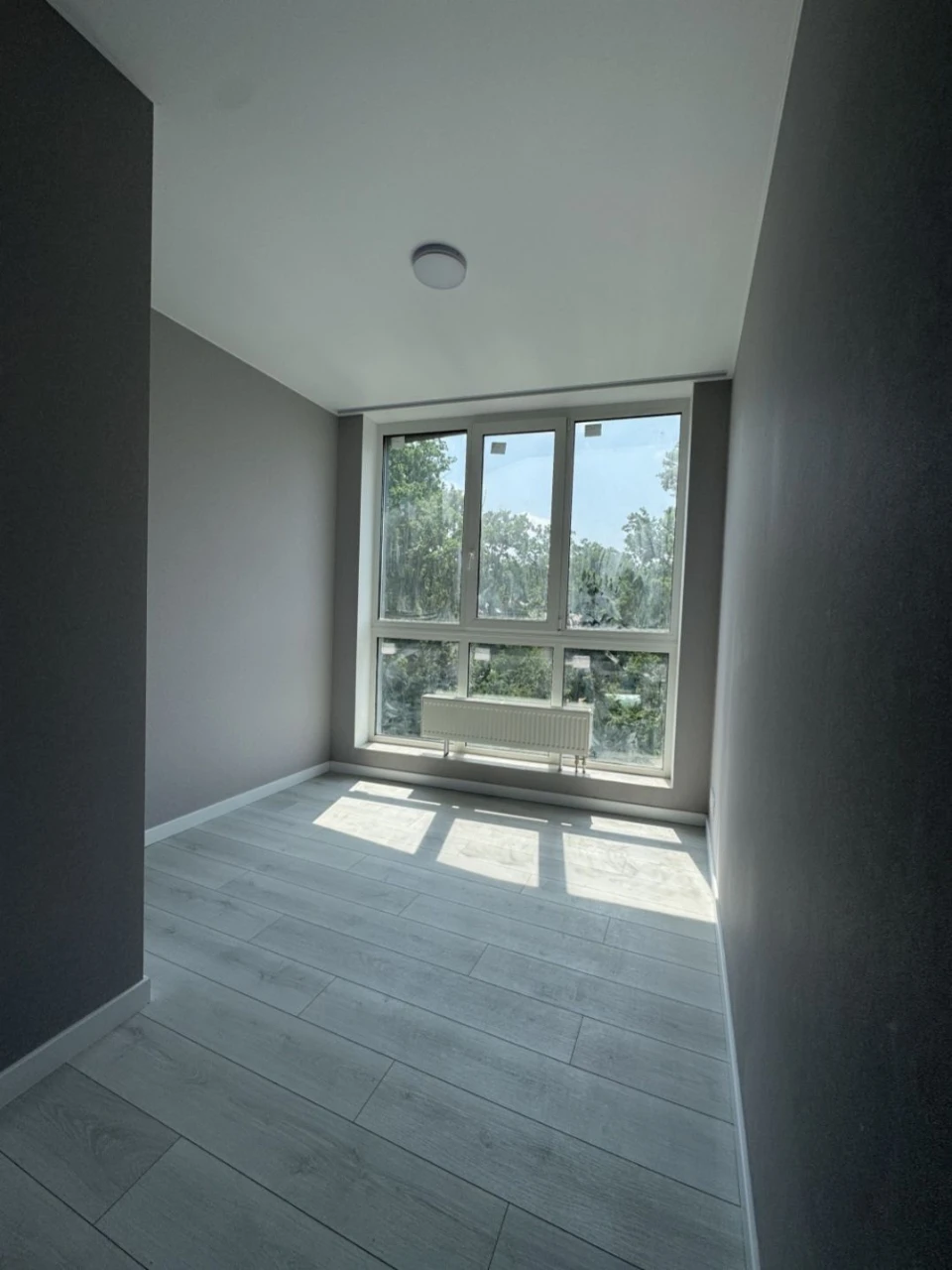 OWNER! CERTIFICATES OF RESIDENCE! Selling a rational 3-room apartment