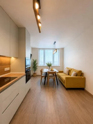 Prime Location. 3-bedroom apartment with a terrace near the center