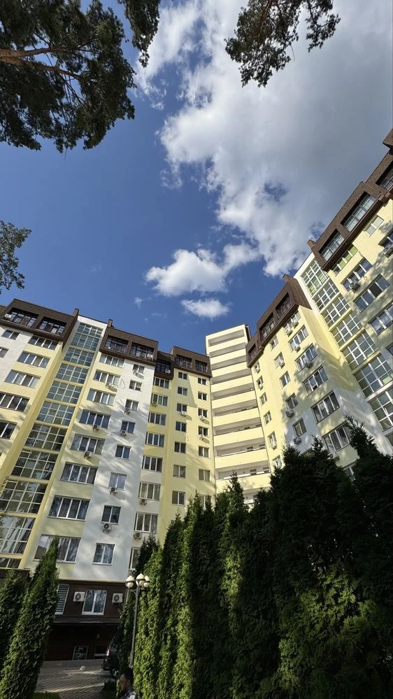Велика 2 кімнатна квартира з ремонтом Газ.Вид на сосни! Поря