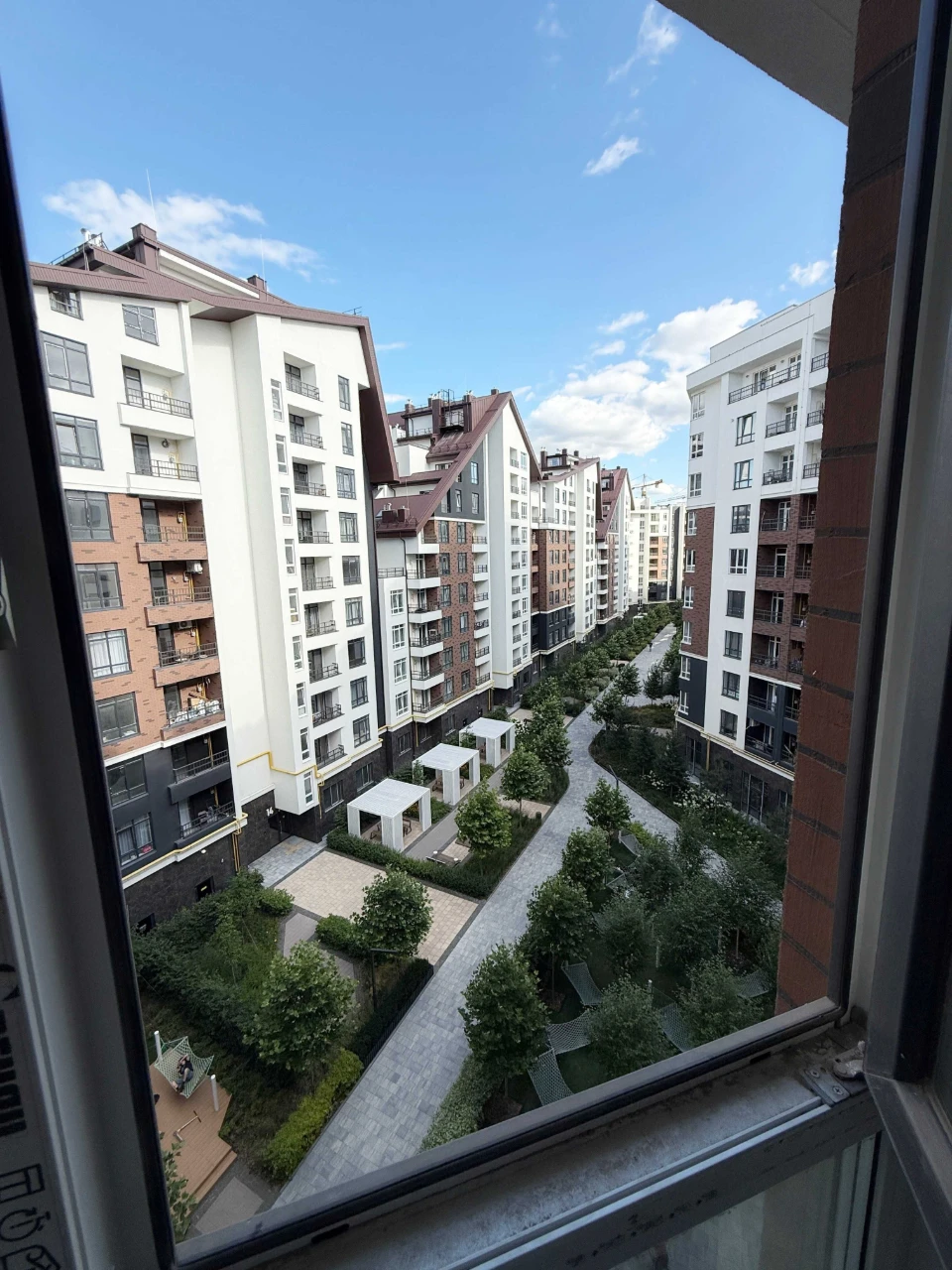 Квартира з початковим ремонтом В ЖК Синергія Сіті