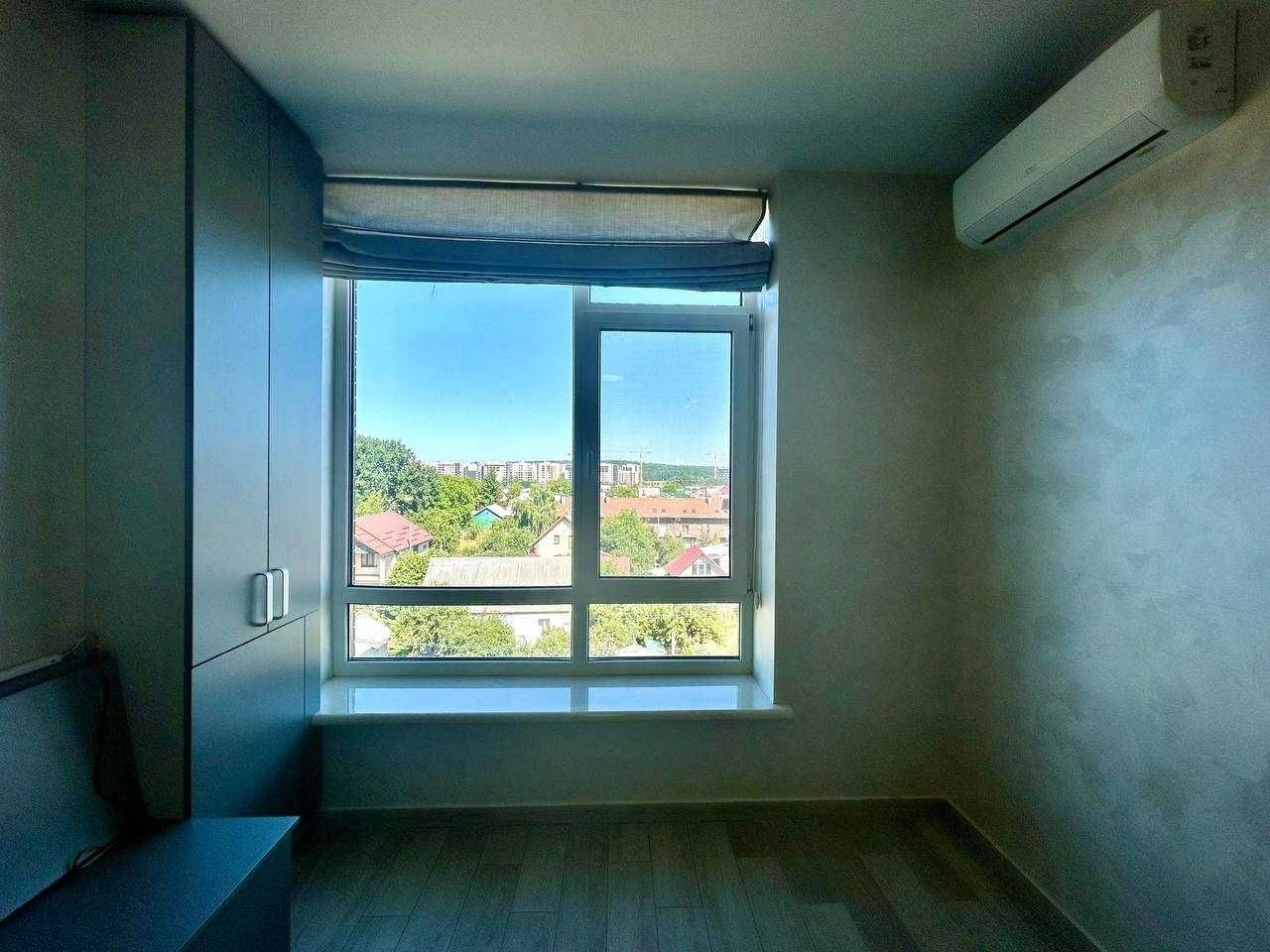 One-bedroom apartment renovated with individual gas heating