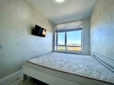 One-bedroom apartment renovated with individual gas heating
