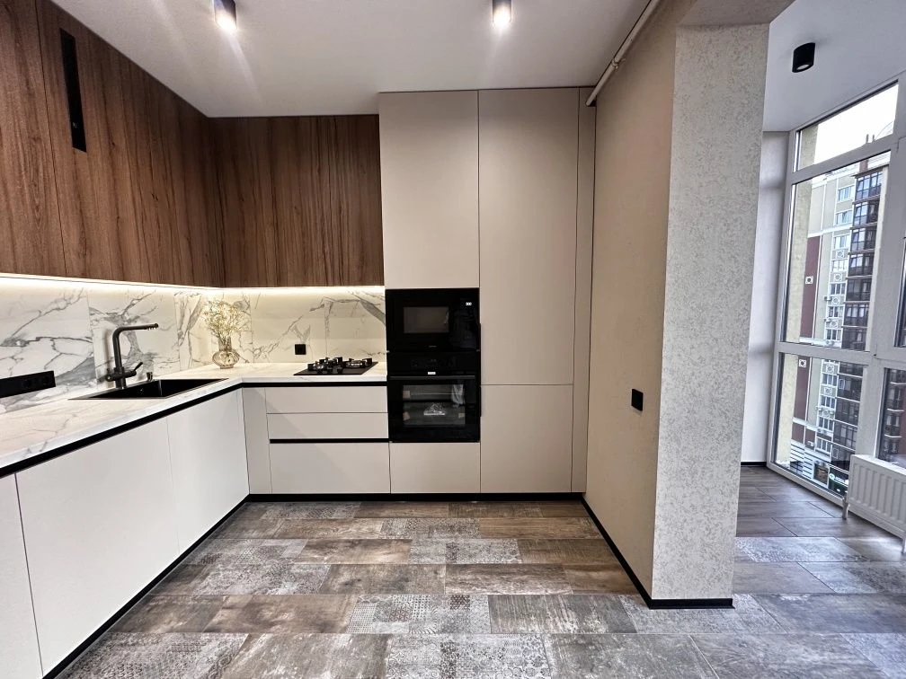 For Sale: Two-Room Apartment with Renovation