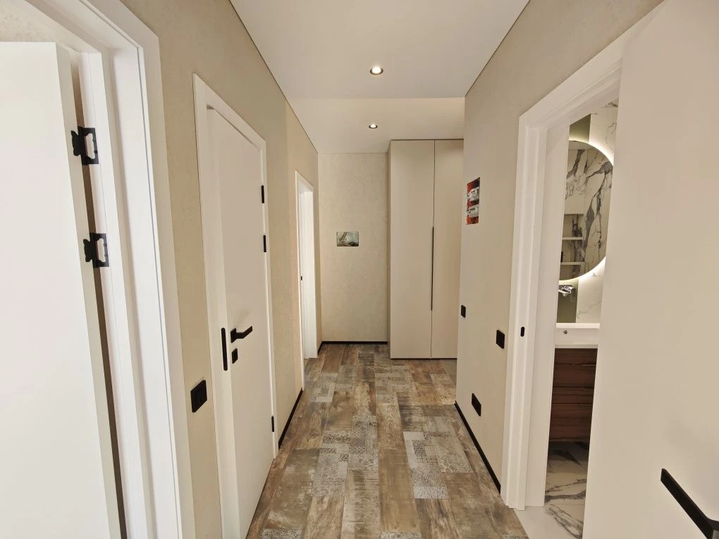 For Sale: Two-Room Apartment with Renovation