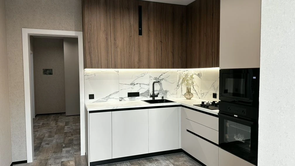 For Sale: Two-Room Apartment with Renovation