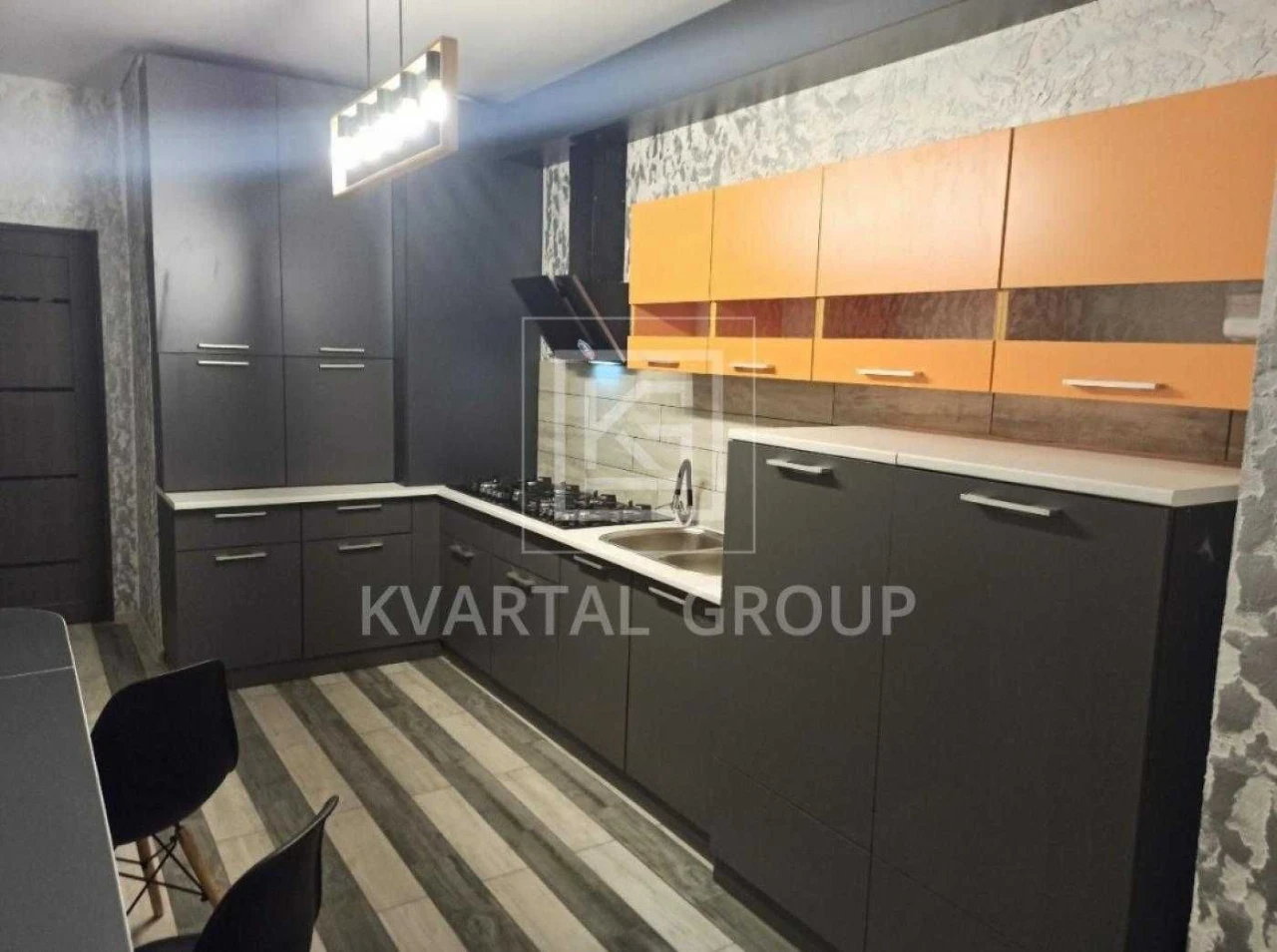 For Sale: Large 153m2 Apartment with Ready-to-Go Business