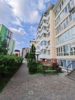 For Sale: Large 153m2 Apartment with Ready-to-Go Business