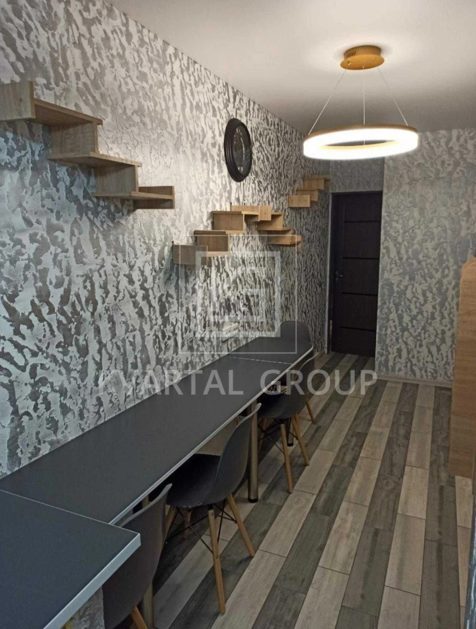 For Sale: Large 153m2 Apartment with Ready-to-Go Business