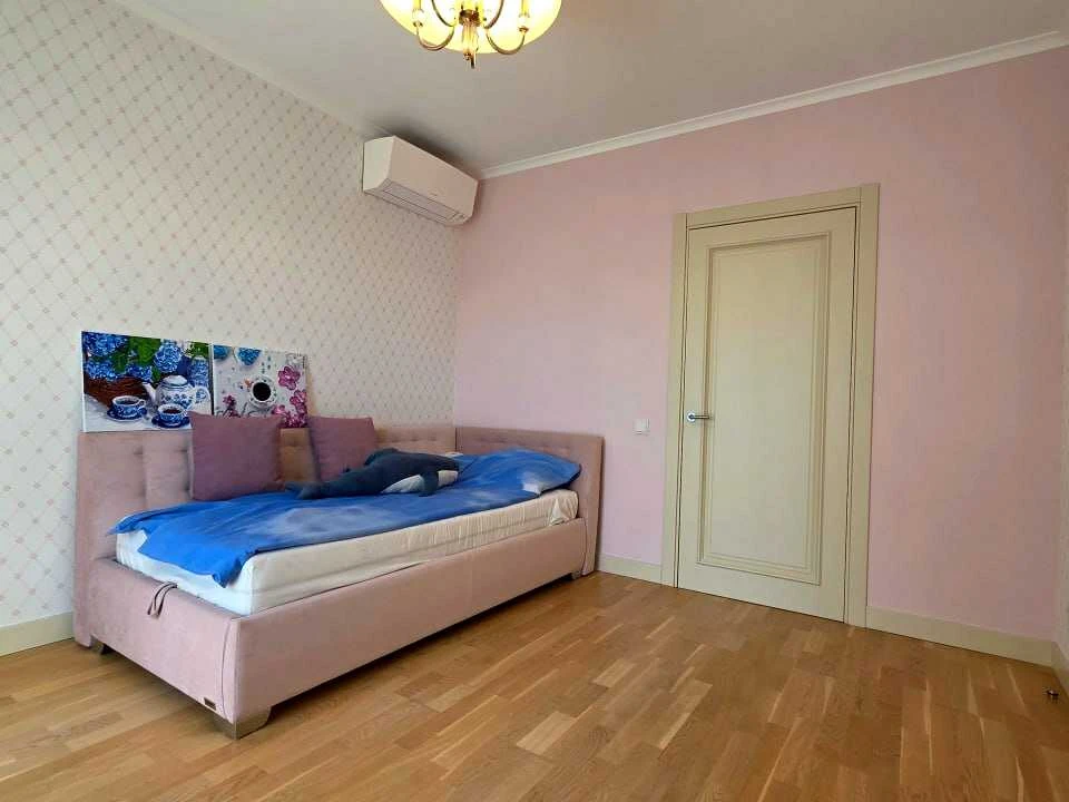 Apartment. Kyiv, Metropolitan Vasyl Lypkivsky St. (Urytsk