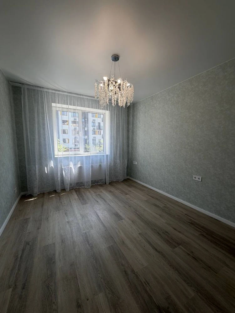 Sale, MOLODIST', 1-bedroom apartment with new renovation, NO ONE lives here