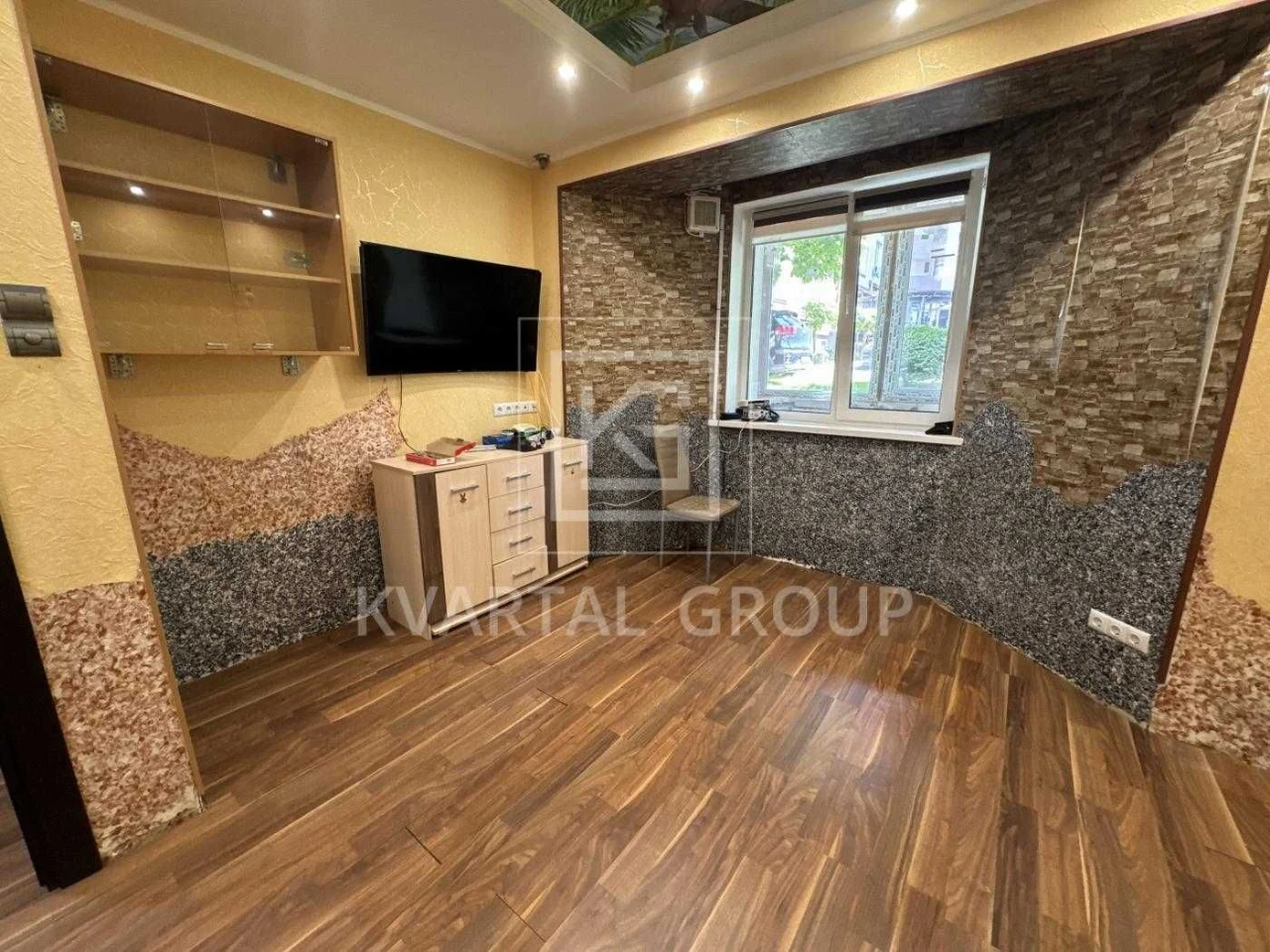 Sale of a 1-bedroom apartment renovated (40.5 m²) in Irpin!