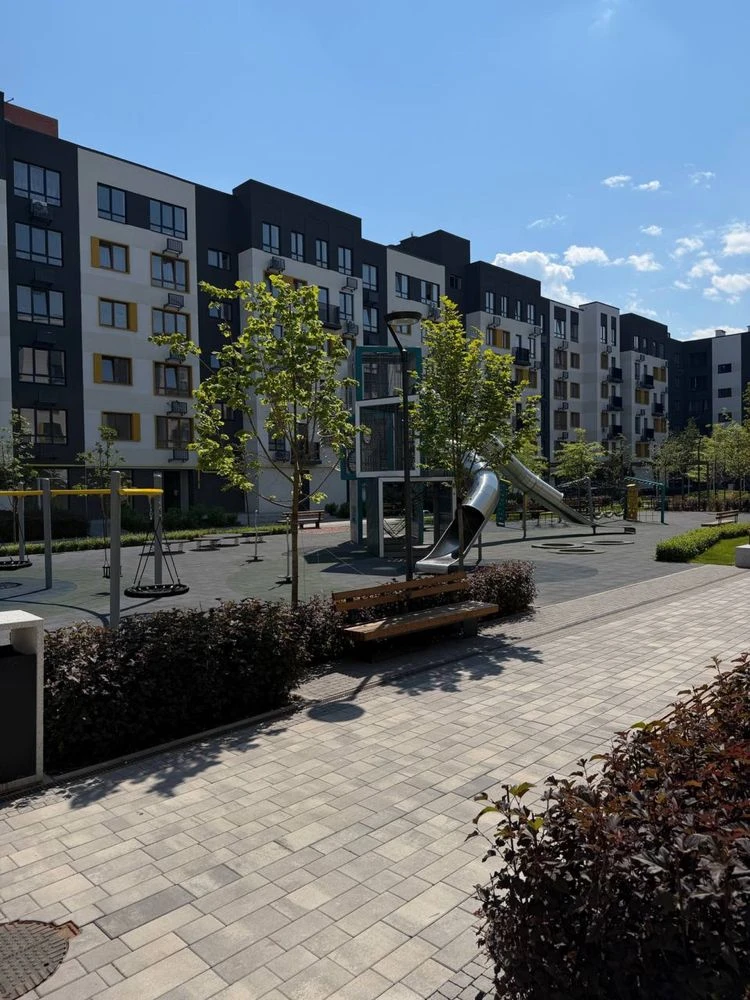 Sale, MOLODIST', 1-bedroom apartment with new renovation, NO ONE lives here