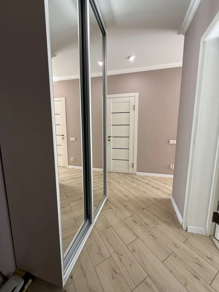 Two-bedroom apartment renovated near Central Park!