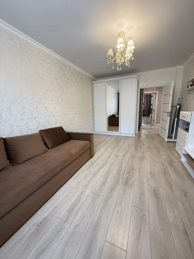 Two-bedroom apartment renovated near Central Park!
