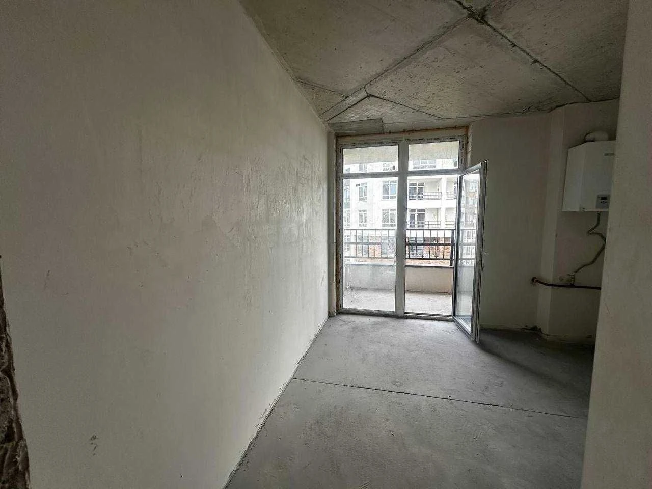 Однокімнатна квартира з гарним видом в ЖК "Синергія Сіті" | 40 м² | Га
