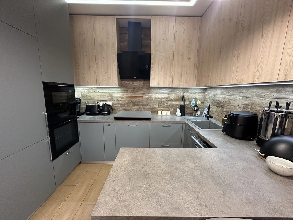 Spacious two-bedroom apartment 80sqm with a studio kitchen in Irpin
