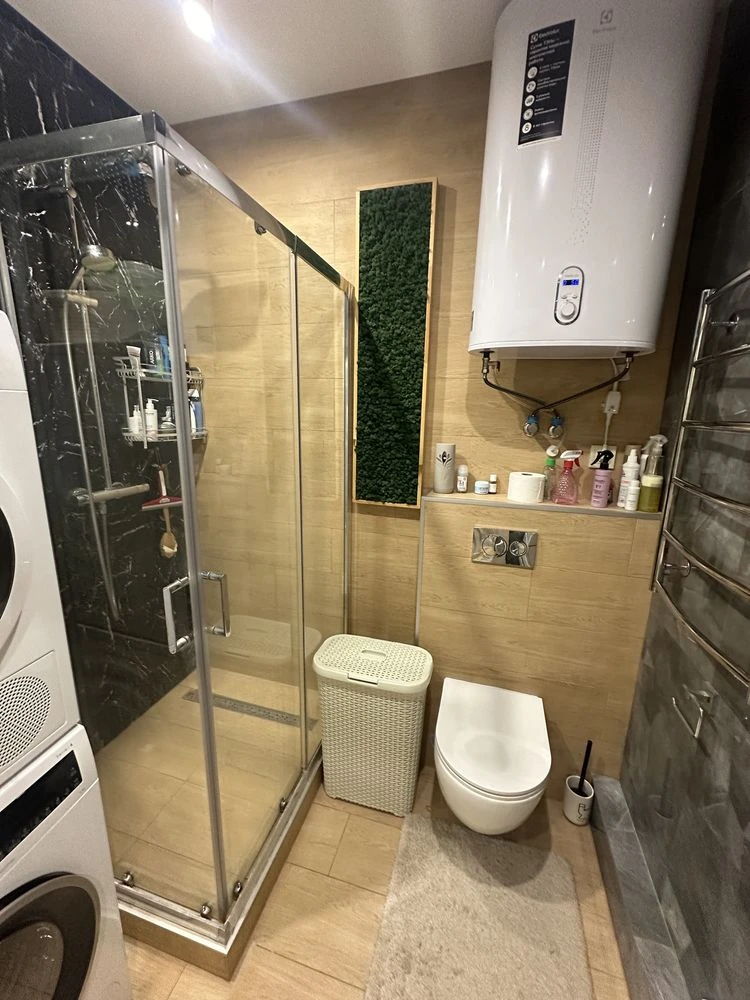 Spacious two-bedroom apartment 80sqm with a studio kitchen in Irpin