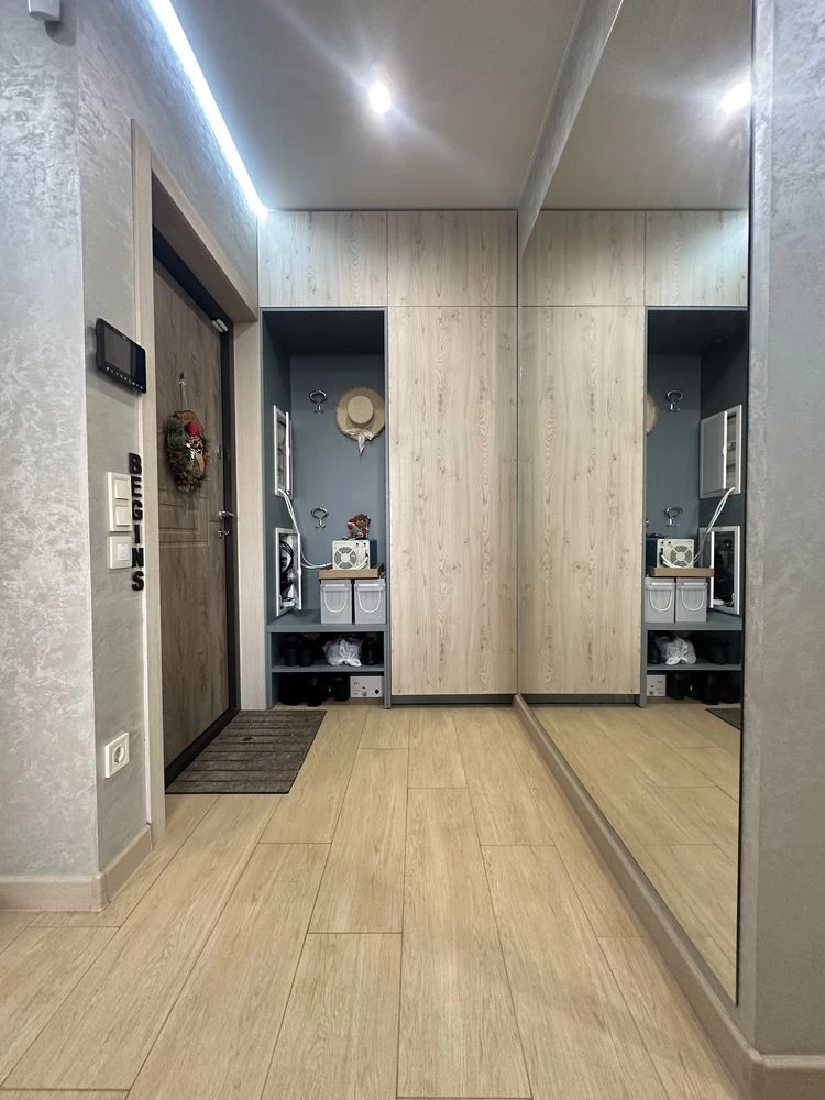 Spacious two-bedroom apartment 80sqm with a studio kitchen in Irpin