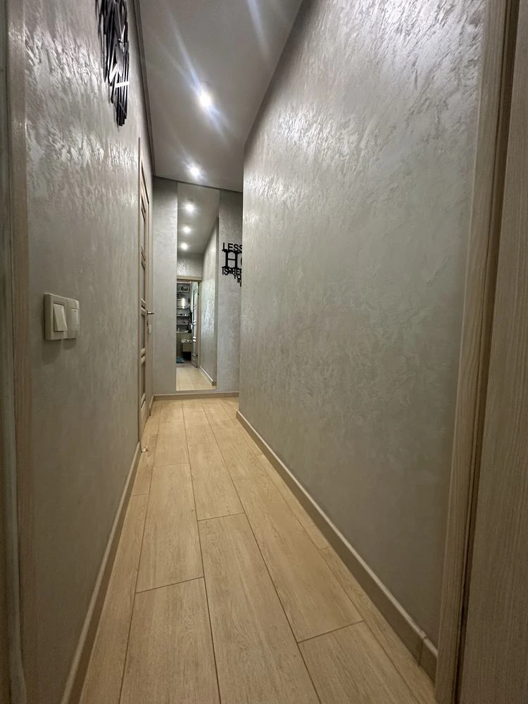 Spacious two-bedroom apartment 80sqm with a studio kitchen in Irpin