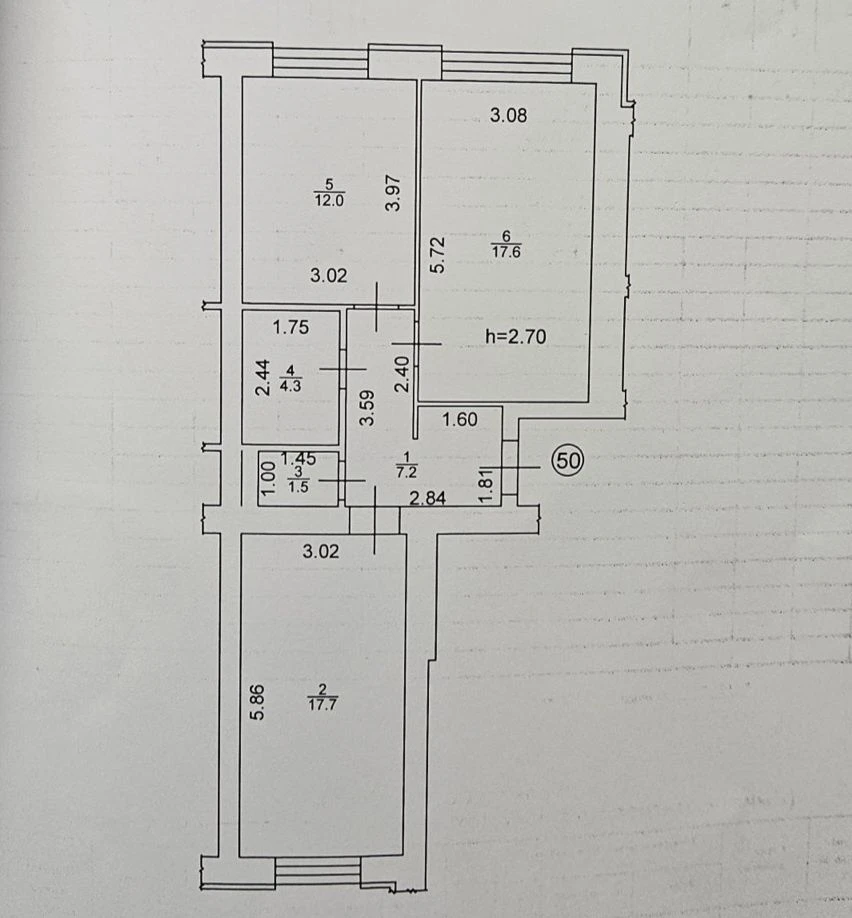 2-room apartment with renovation in the city center. Dressing room.