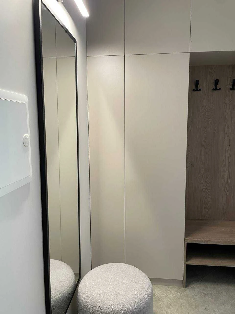 OWNER AVAILABLE! Selling a 1-bedroom apartment renovated in