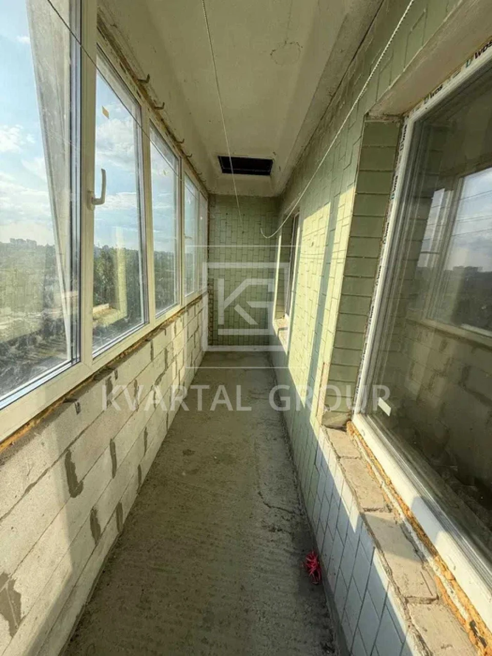 Sale of a 4-room apartment in Irpin (80 sq m) MINIMUM condition