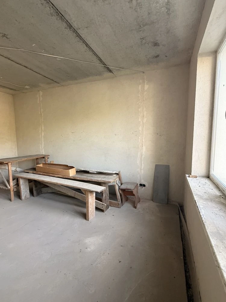 For Sale: 2-bedroom apartment, 71 m2, in Irpin