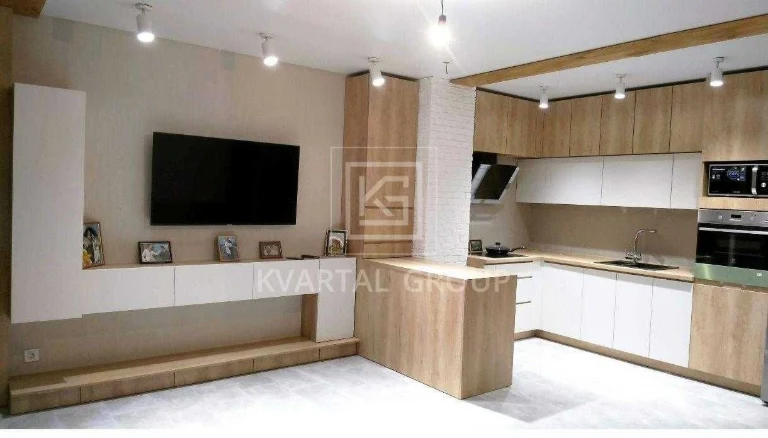 2-bedroom apartment in Irpen, modern renovation PANORAMA to forest//Vaouch