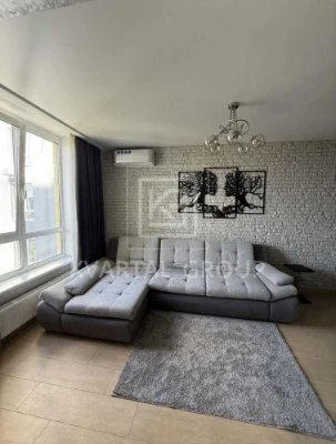 Продам ВЕЛИКУ 2к квартиру 80м2 з Розкішною кухнею-вітальнею
