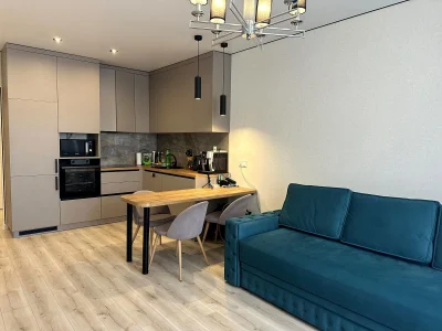 Fully furnished 1BR 49 sq meters in the area of Central Park