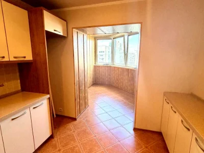 Apartment. Kyiv, Dragomanova St.