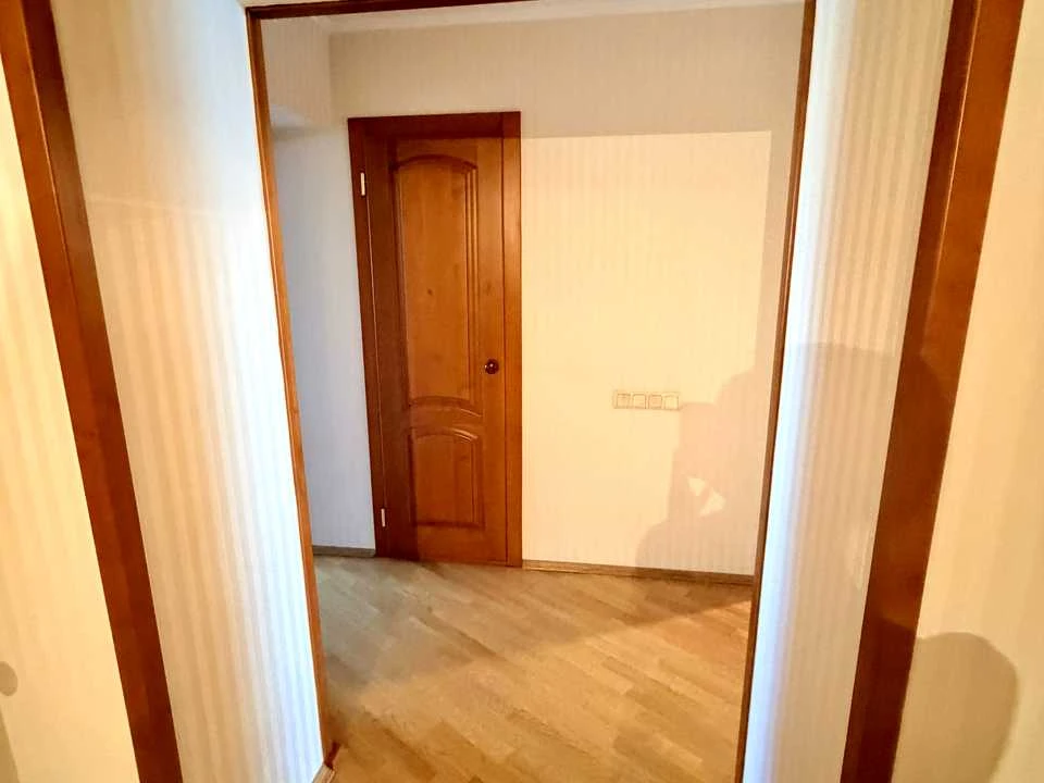 Apartment. Kyiv, Dragomanova St.