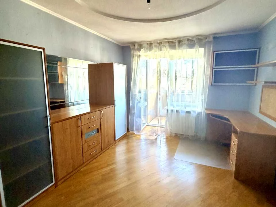 Apartment. Kyiv, Dragomanova St.