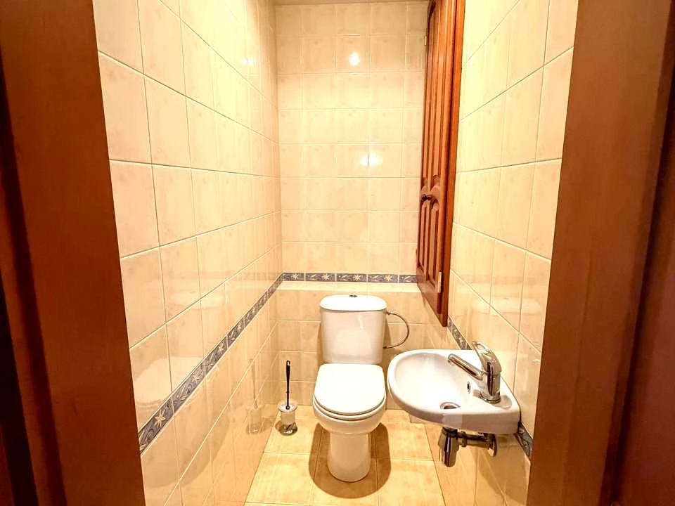 Apartment. Kyiv, Dragomanova St.