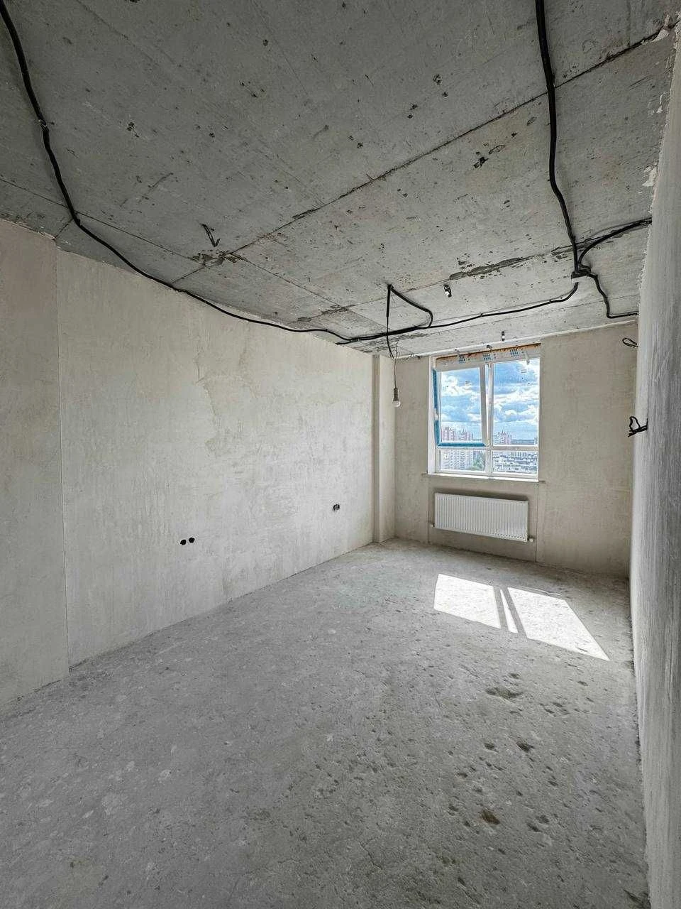 1-кімнатна квартира, 42 м², частково обставлена. Синергія 2+