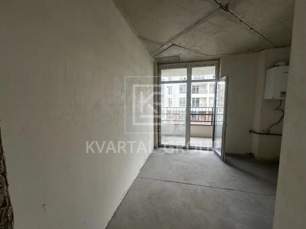 Certificate!! Large 1-bedroom apartment in a popular residential complex, with