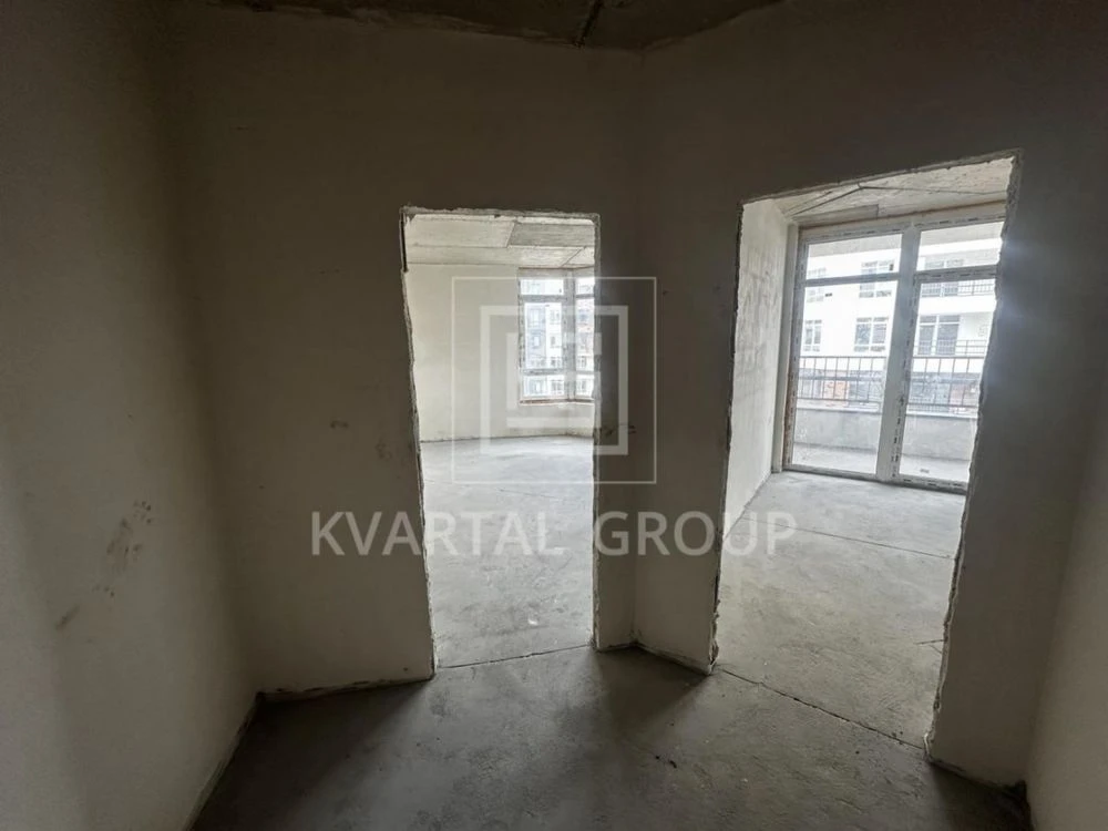 Certificate!! Large 1-bedroom apartment in a popular residential complex, with