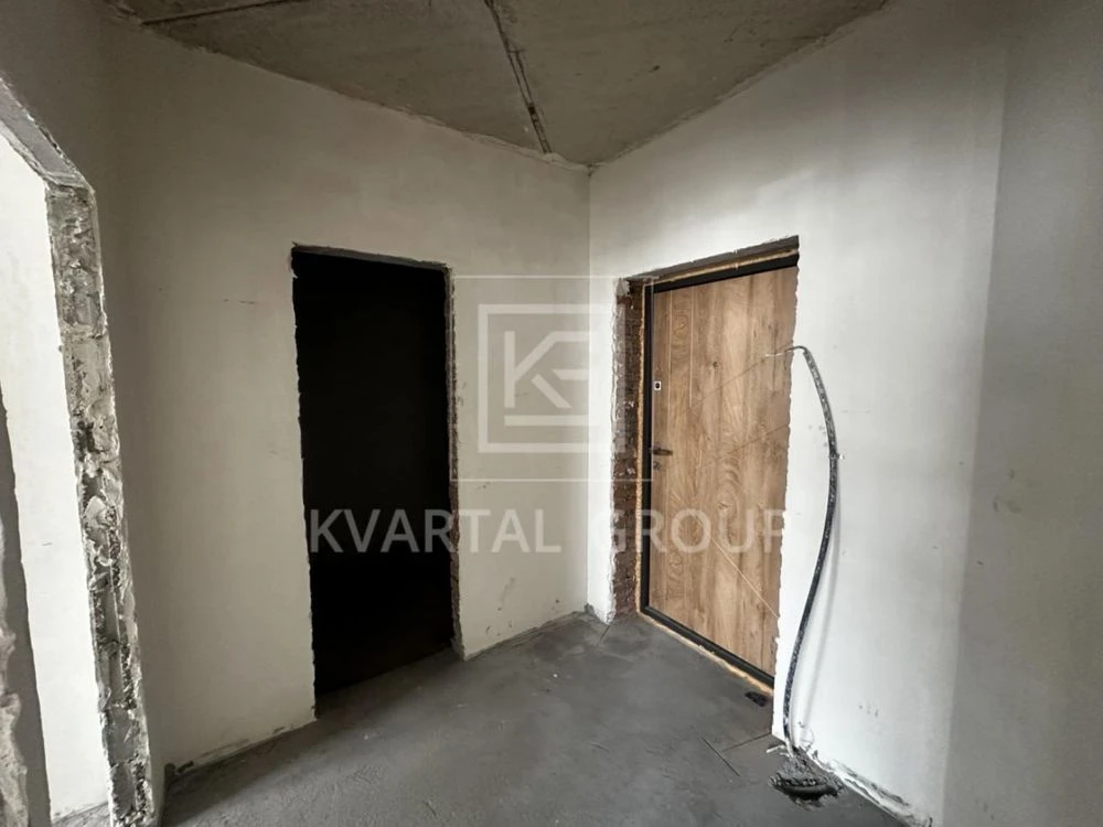 Certificate!! Large 1-bedroom apartment in a popular residential complex, with