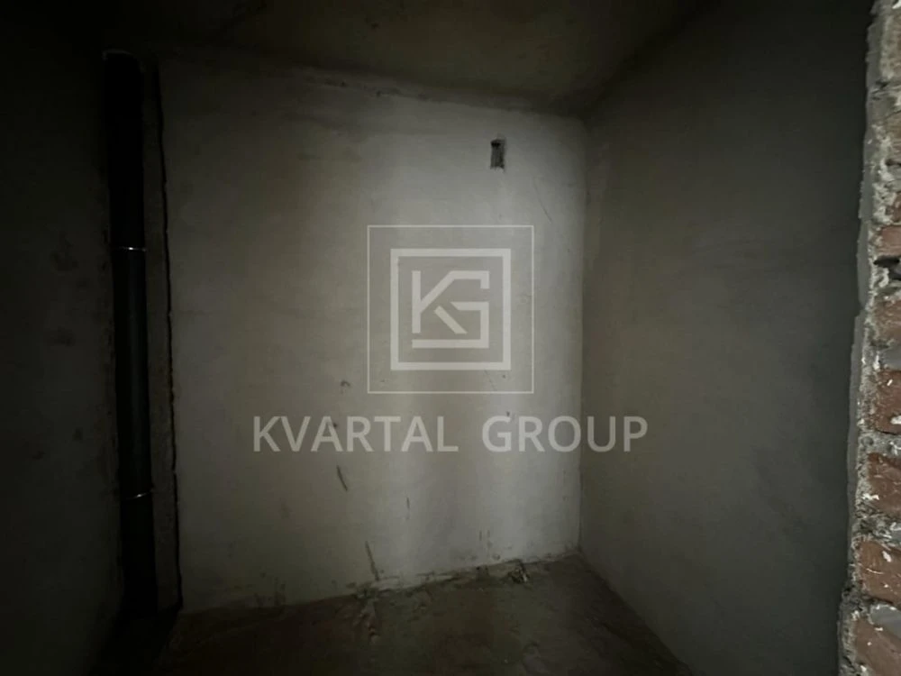 Certificate!! Large 1-bedroom apartment in a popular residential complex, with