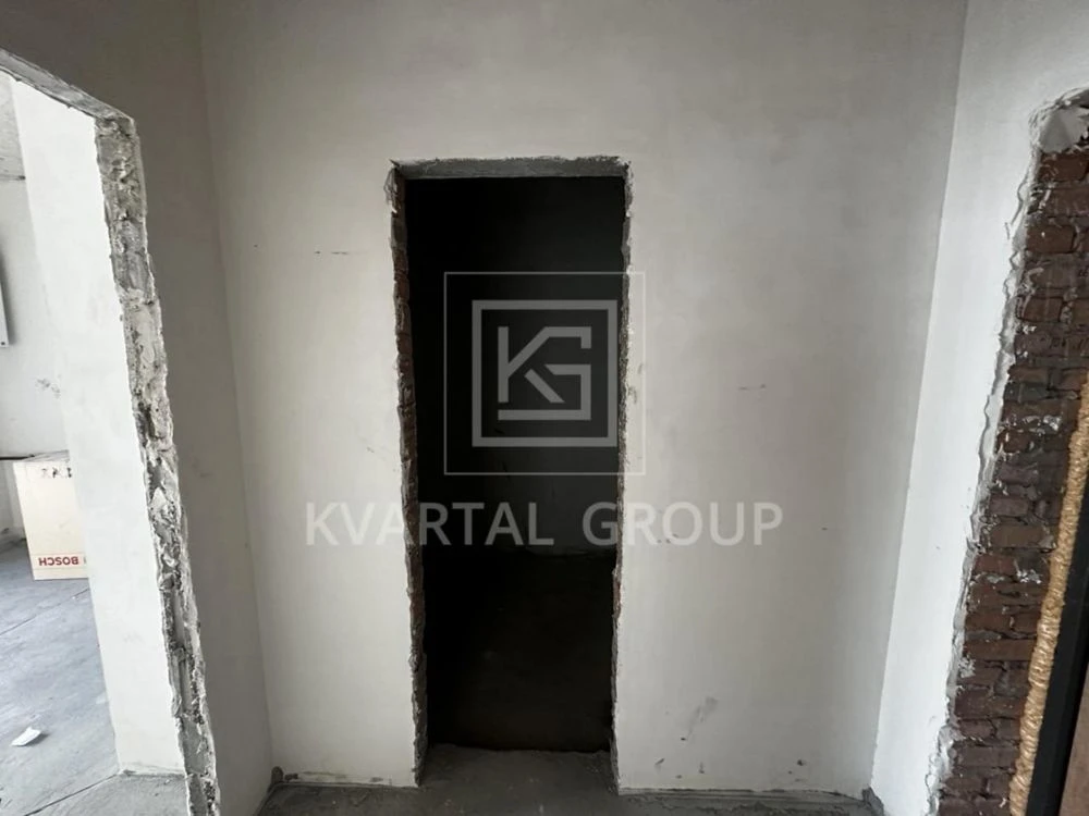 Certificate!! Large 1-bedroom apartment in a popular residential complex, with