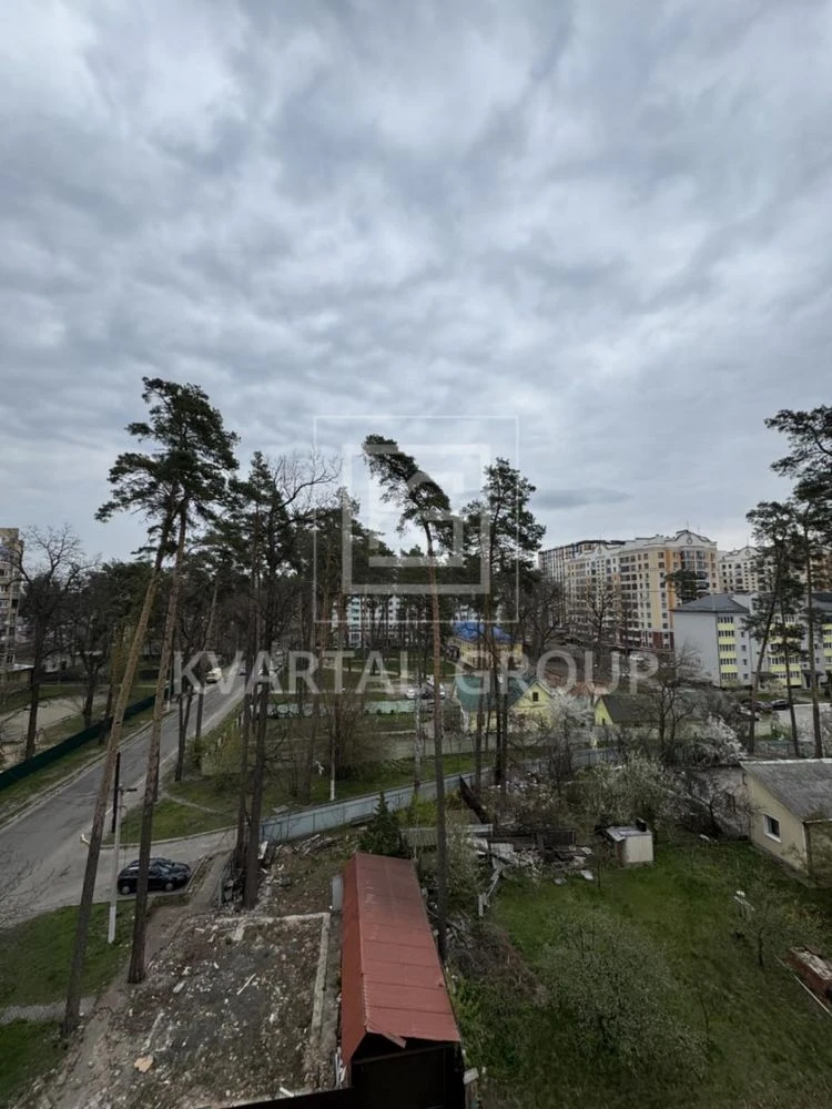 Certificate!! ‼️Spacious 2-bedroom apartment in the center of Irpin