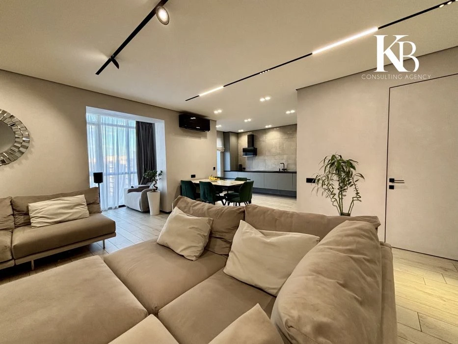 Продам 3х ком квартиру 104м Ривер Парк Победа, Победа