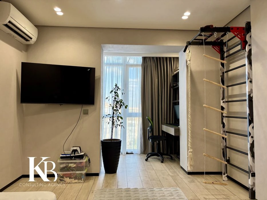 Продам 3х ком квартиру 104м Ривер Парк Победа, Победа