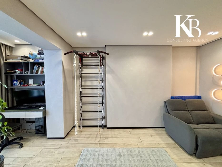 Продам 3х ком квартиру 104м Ривер Парк Победа, Победа