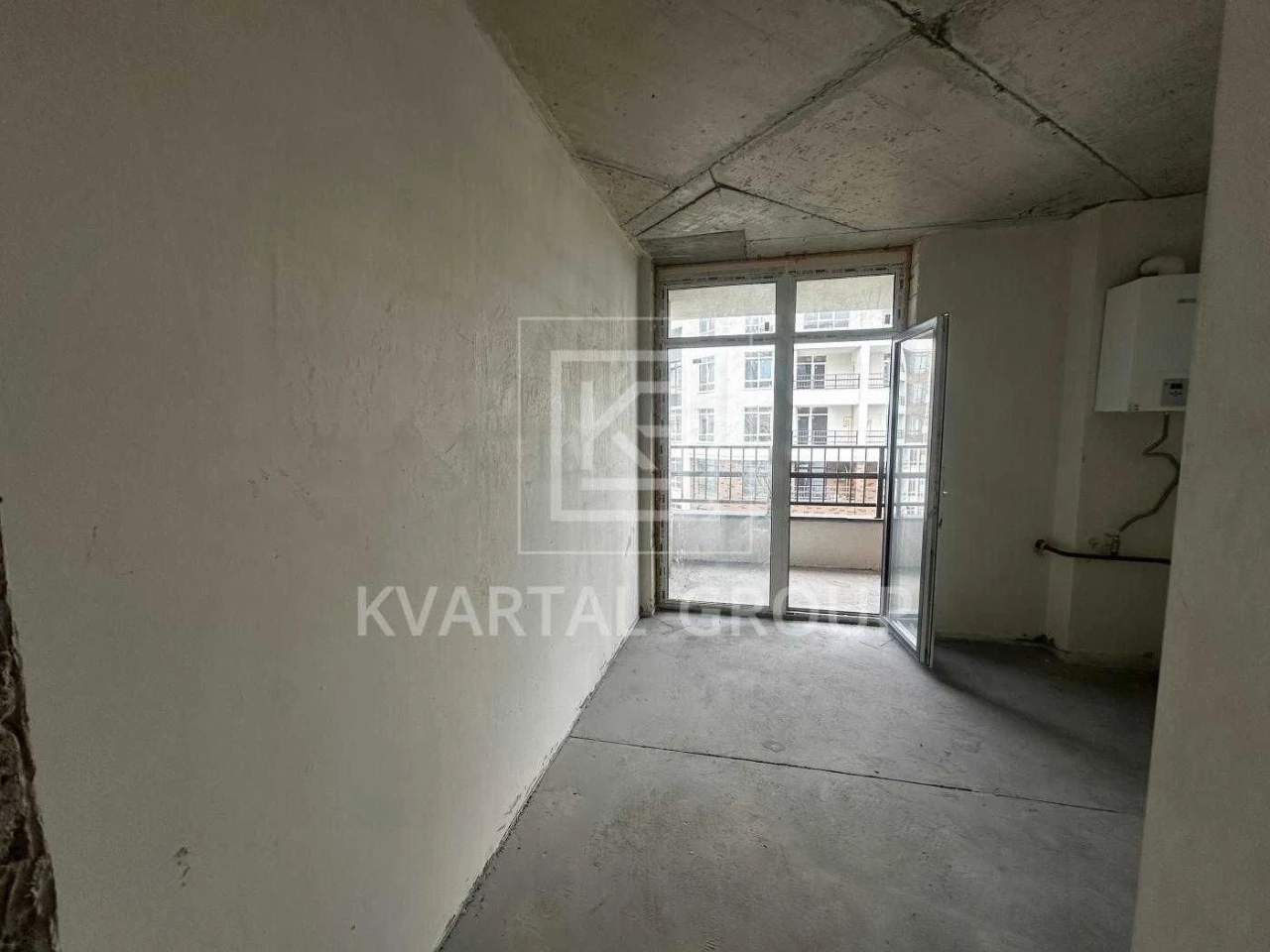 For sale, view apartment in Synergy City!
