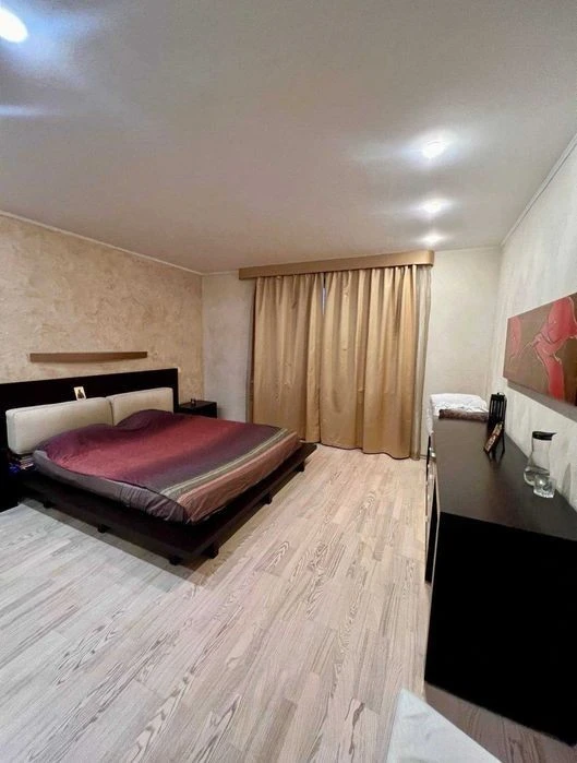 3-room apartment for sale with renovation in Poznyaki