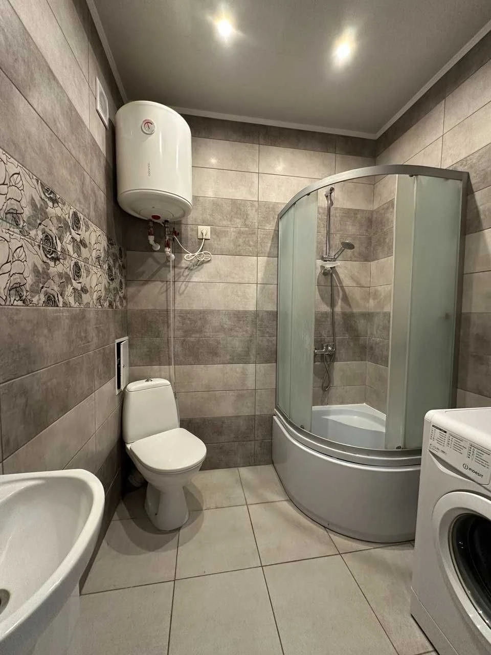 Apartment 2% Off - In a Closed Residence