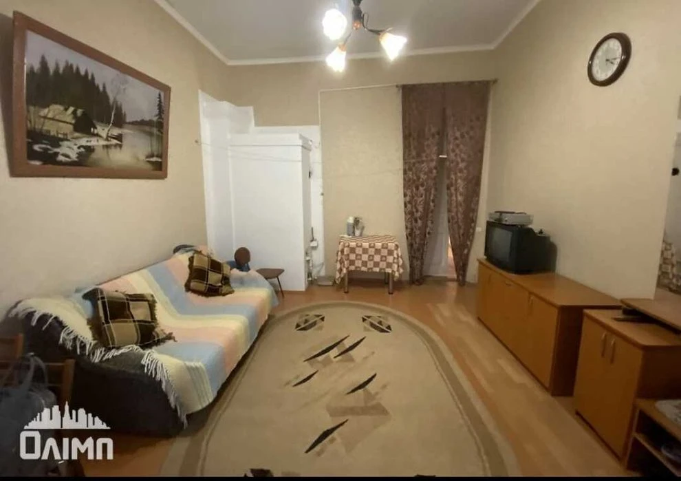 Продам 3к квартиру в центре 6597